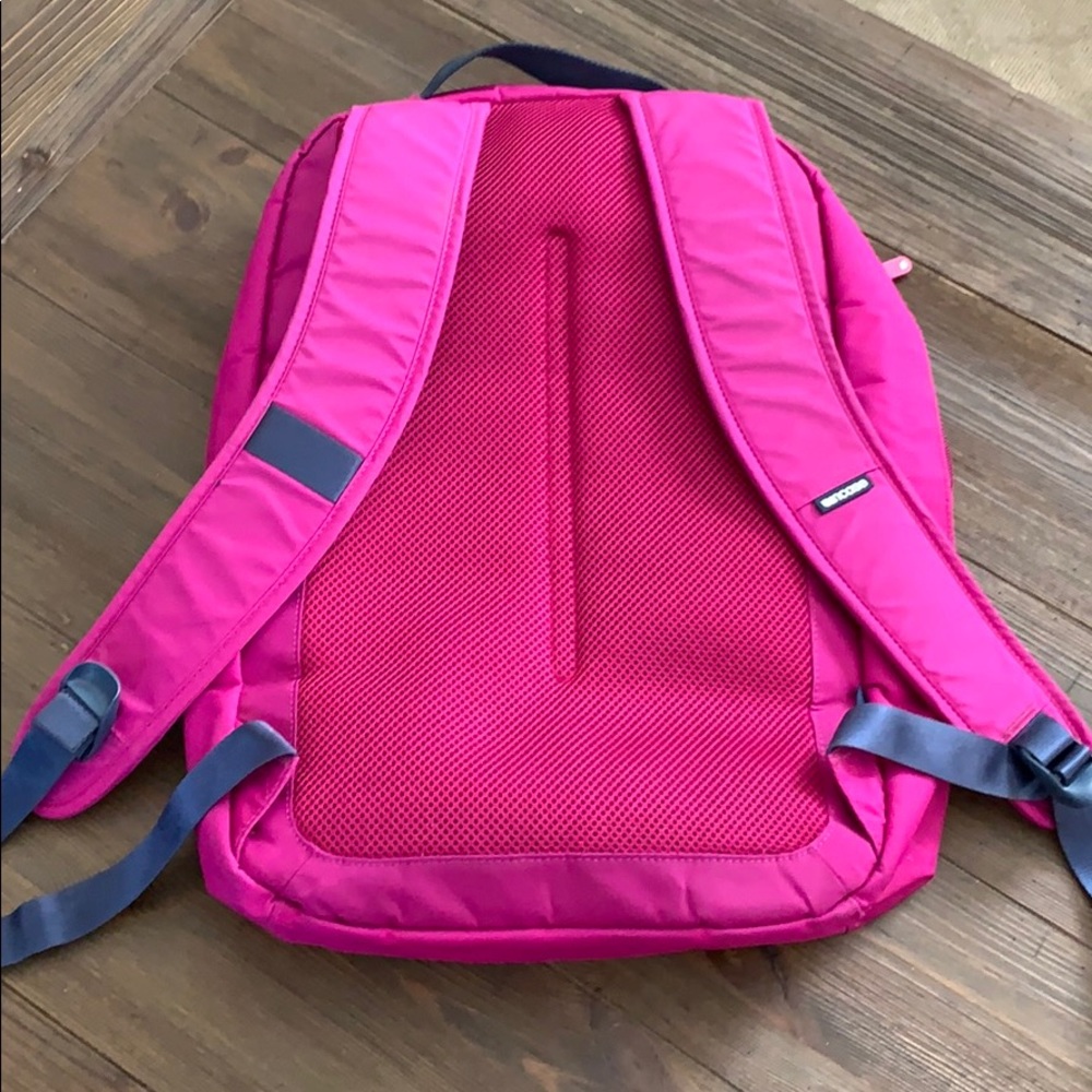 Computer Backpack by Incase - Picture 4 of 7